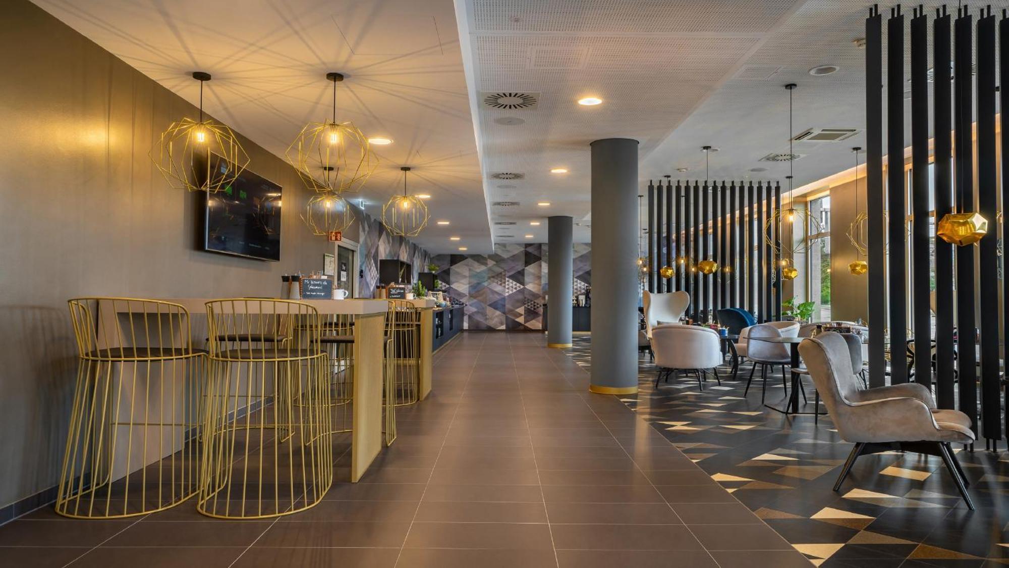 Holiday Inn - The Niu, Ridge Halle Central Station By Ihg Luaran gambar