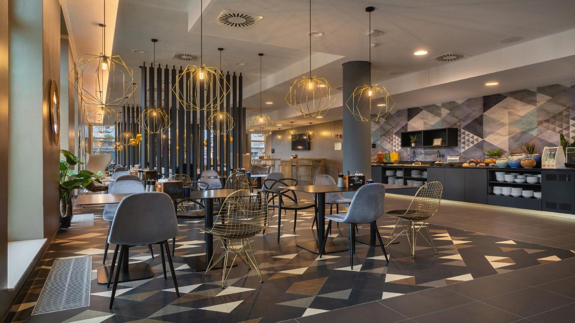 Holiday Inn - The Niu, Ridge Halle Central Station By Ihg Luaran gambar